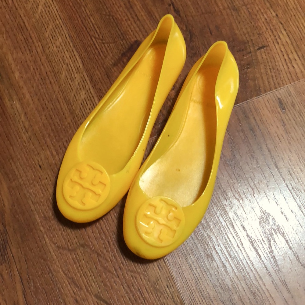 PRICE DROP! Tory Burch jelly yellow flats